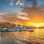 Zatoka Elite4rent Z Widokiem Na Jezioro I Przestronnymi Tarasami شقة أولشتين