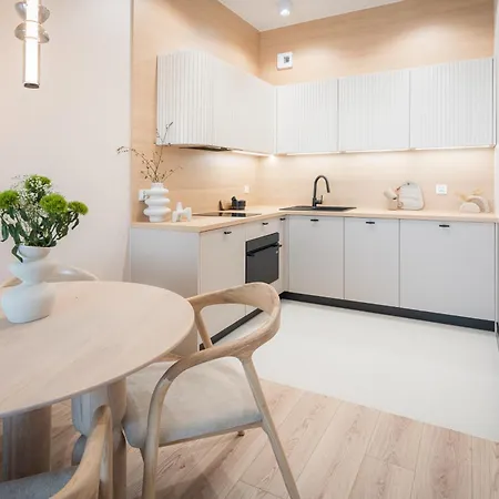 Zatoka Elite4rent Z Widokiem Na Jezioro I Przestronnymi Tarasami *