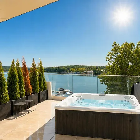 Zatoka Elite4rent Z Panoramicznym Widokiem Na Jezioro I Przestronnymi Tarasami Apartament Olsztyn (Warmian-Masurian)