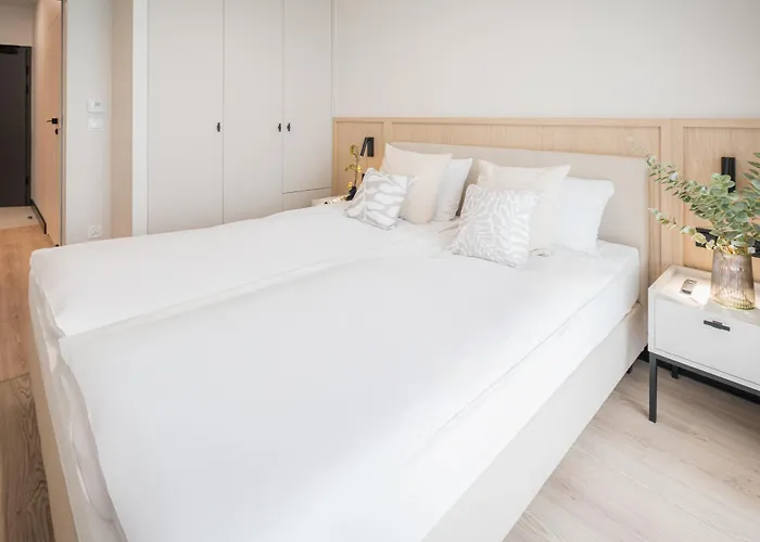 Διαμέρισμα Zatoka Elite4rent Z Widokiem Na Jezioro I Przestronnymi Tarasami