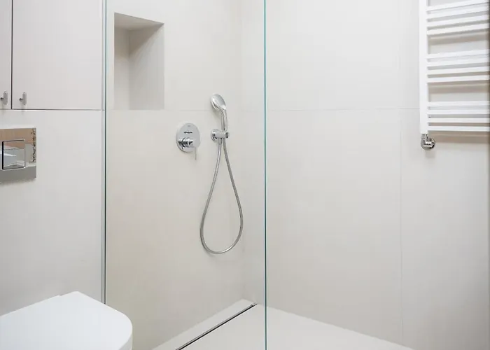 Zatoka Elite4rent Z Widokiem Na Jezioro I Przestronnymi Tarasami