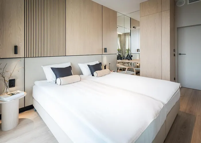 Zatoka Elite4rent Z Widokiem Na Jezioro I Przestronnymi Tarasami *