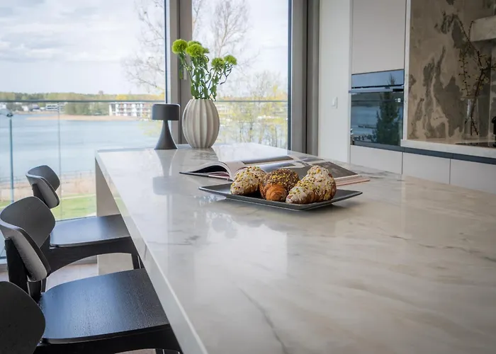 Zatoka Elite4rent Z Widokiem Na Jezioro I Przestronnymi Tarasami *