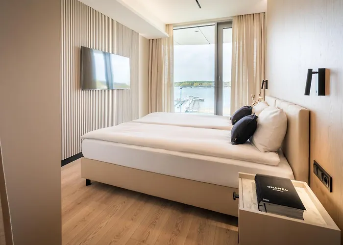 Διαμέρισμα Zatoka Elite4rent Z Widokiem Na Jezioro I Przestronnymi Tarasami